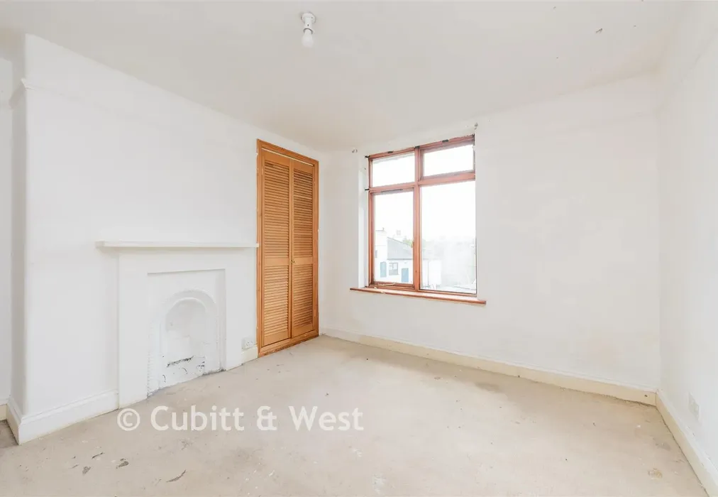 Bedroom 2 - Grovehill Road, Redhill, Surrey - Wards of Kent