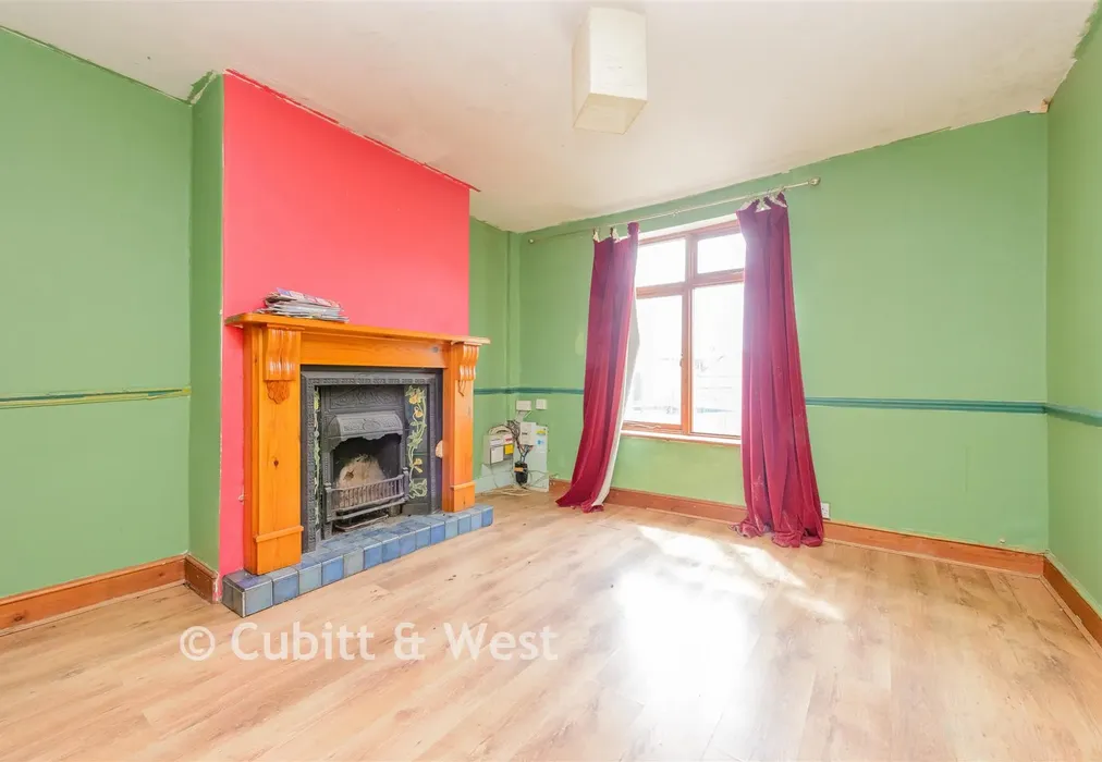 Living Room - Grovehill Road, Redhill, Surrey - Wards of Kent