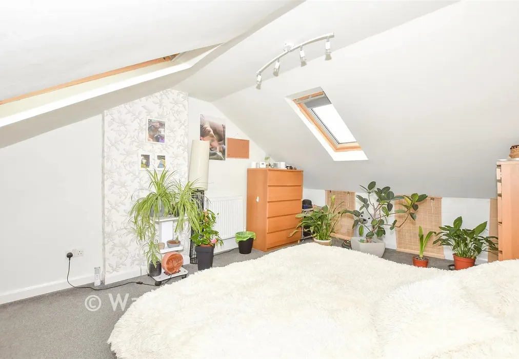 Loft Room - Forest Hill, Tovil Green, Kent - Wards of Kent