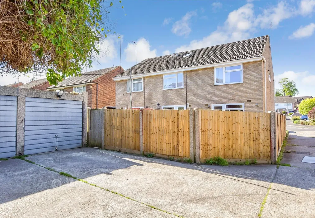 Garage - Forest Hill, Tovil Green, Kent - Wards of Kent