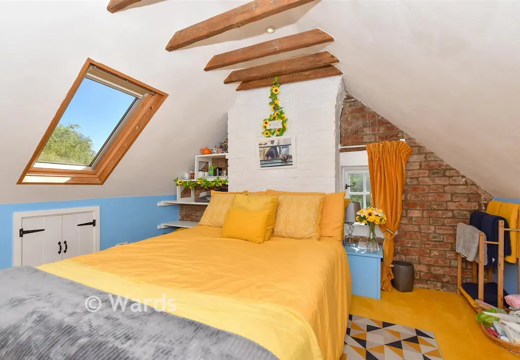 Bedroom 2 - The Street, Appledore, Kent - Wards of Kent