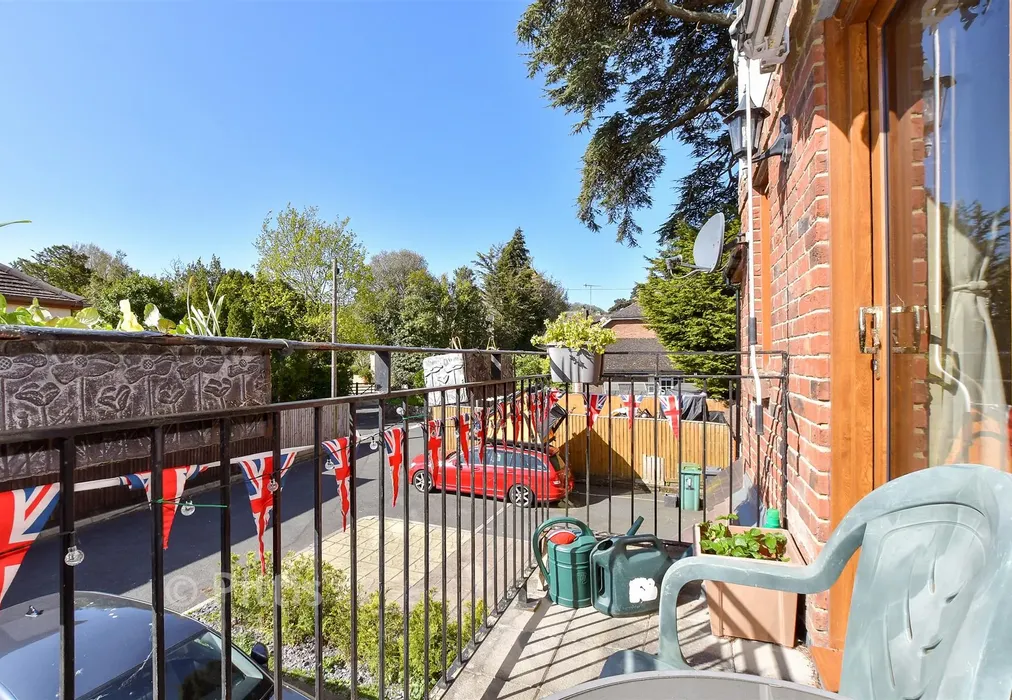 Balcony - Westhill Road, Shanklin, Isle of Wight - Wards of Kent
