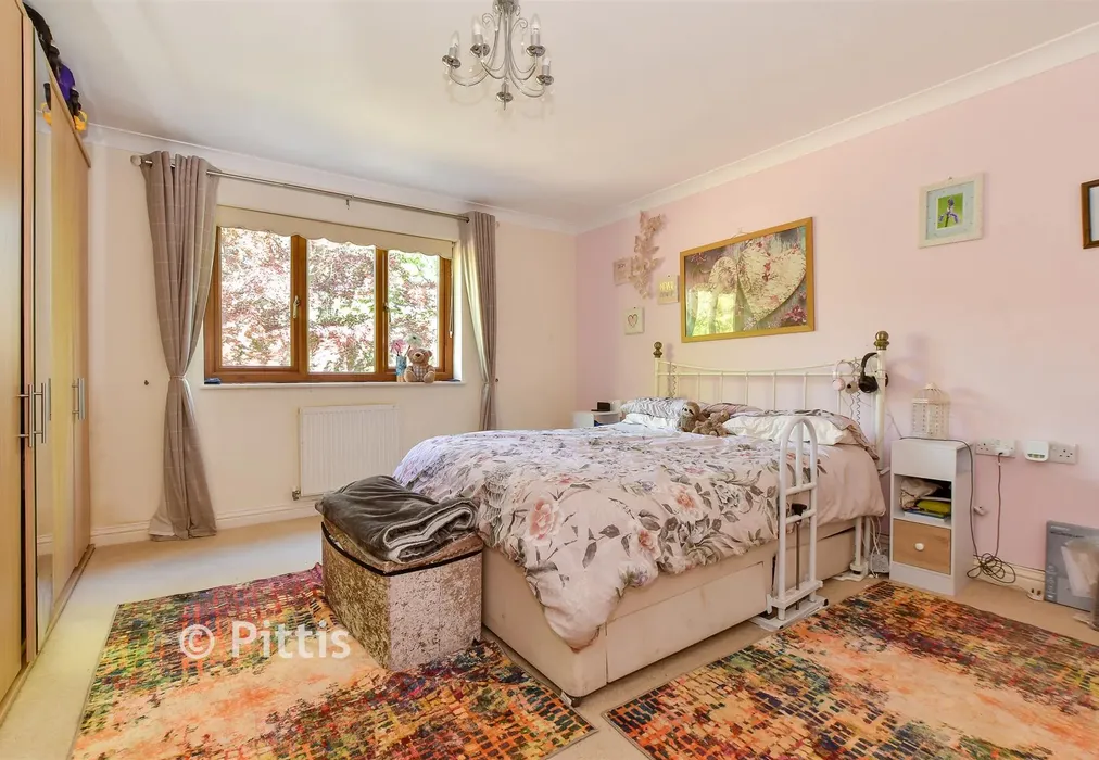 Bedroom 1 - Westhill Road, Shanklin, Isle of Wight - Wards of Kent
