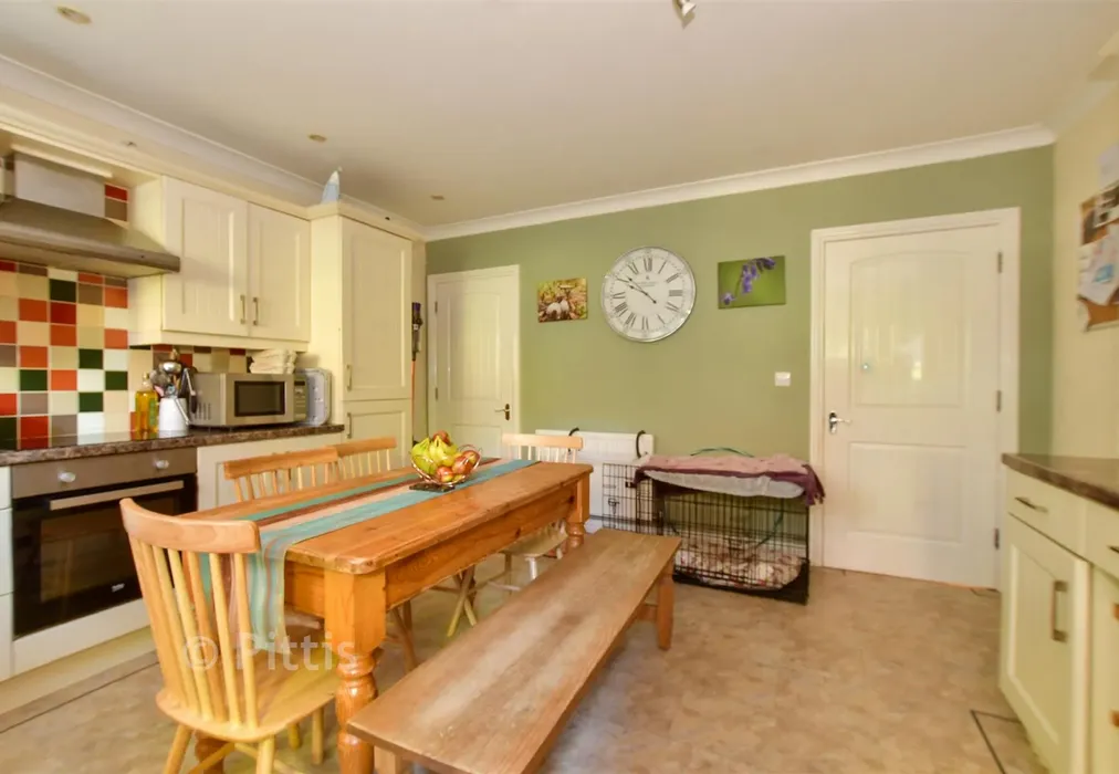 Kitchen/ Dining Room - Westhill Road, Shanklin, Isle of Wight - Wards of Kent