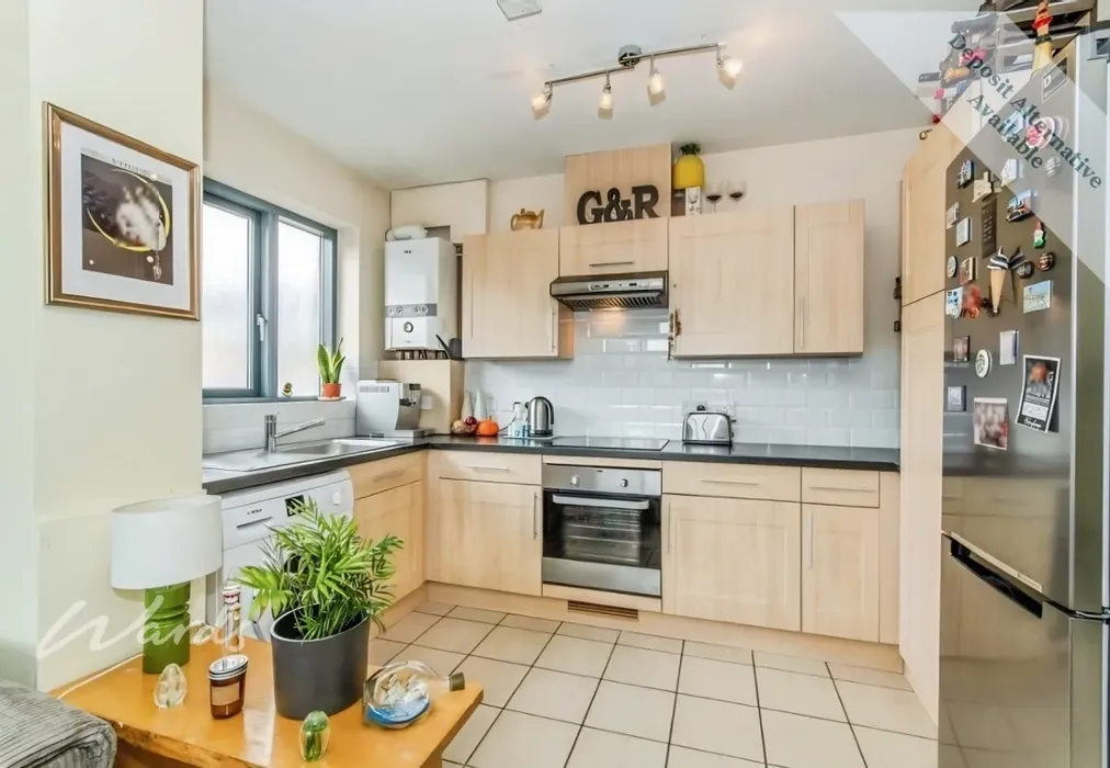 Kitchen - Clarence Row Gravesend DA12 - Wards of Kent