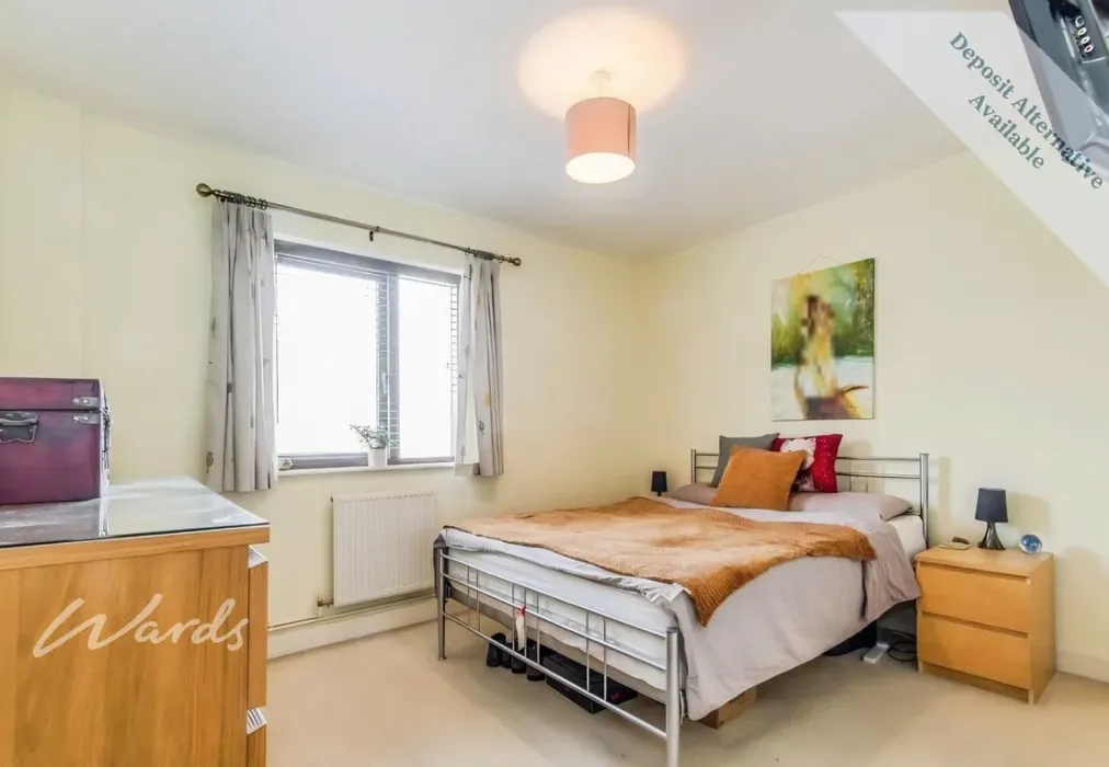 Bedroom 1 - Clarence Row Gravesend DA12 - Wards of Kent