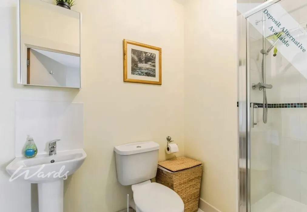 En-Suite - Clarence Row Gravesend DA12 - Wards of Kent