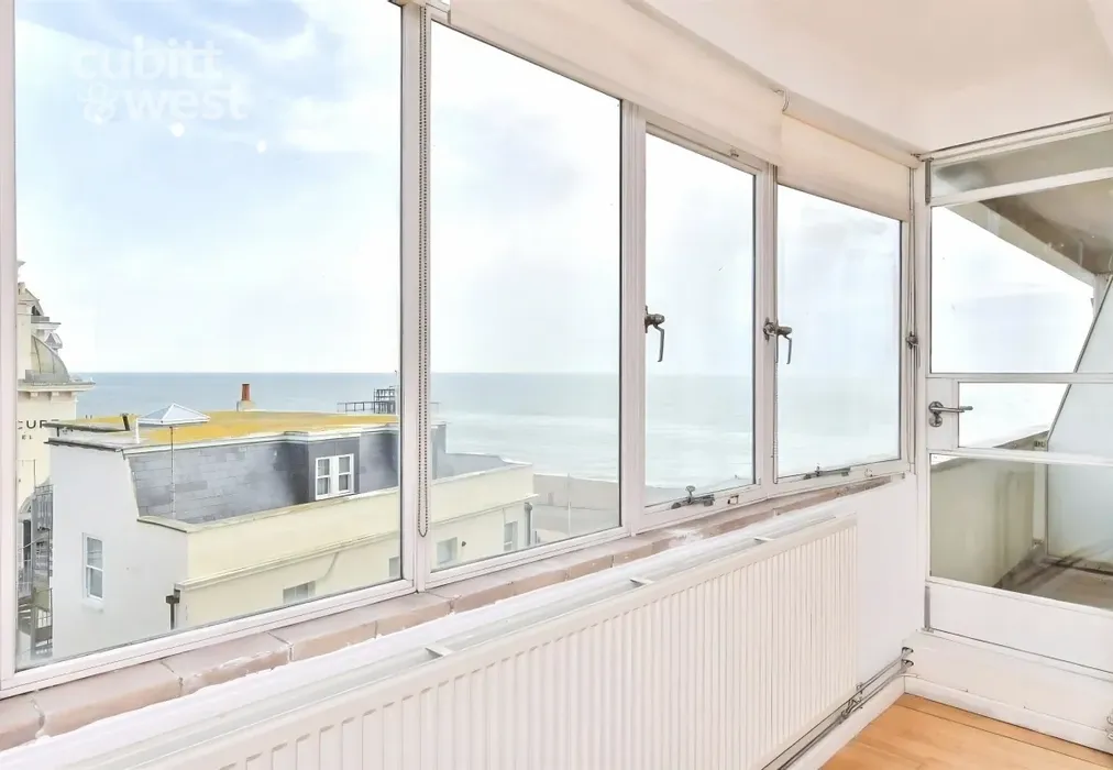 Views - DEPOSIT ALTERNATIVE AVAILABLE, Kings Road, BN1 - Wards of Kent
