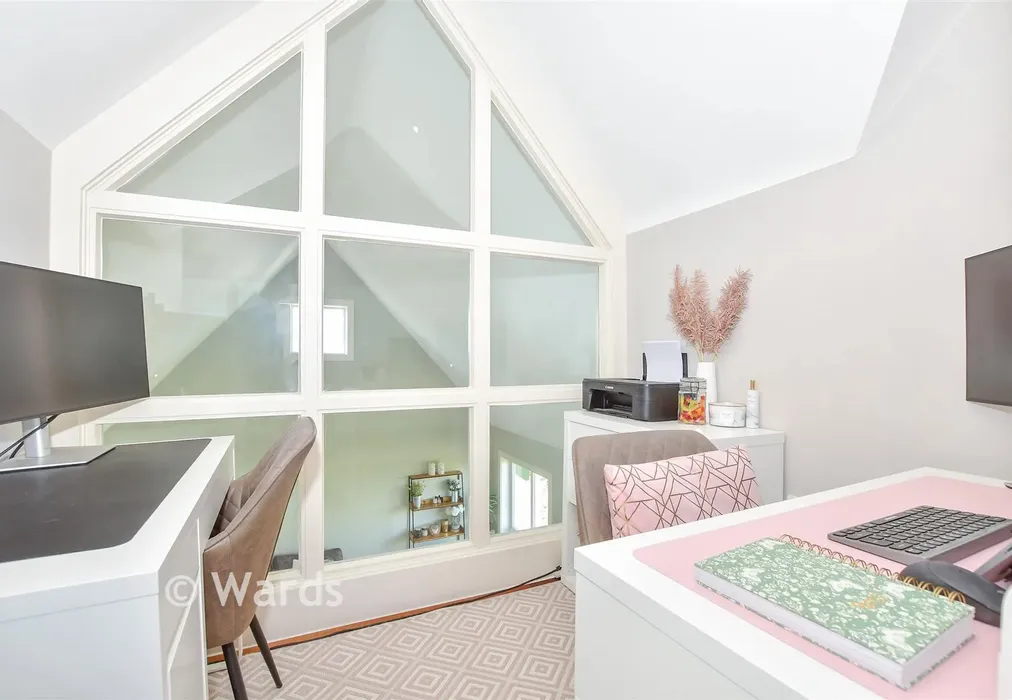 Study - Beachamwell Drive, Kings Hill, Kent - Wards of Kent