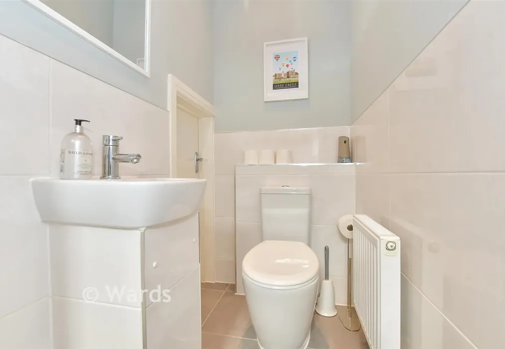 Cloakroom - Kestrel Grove, Whitfield, Kent - Wards of Kent