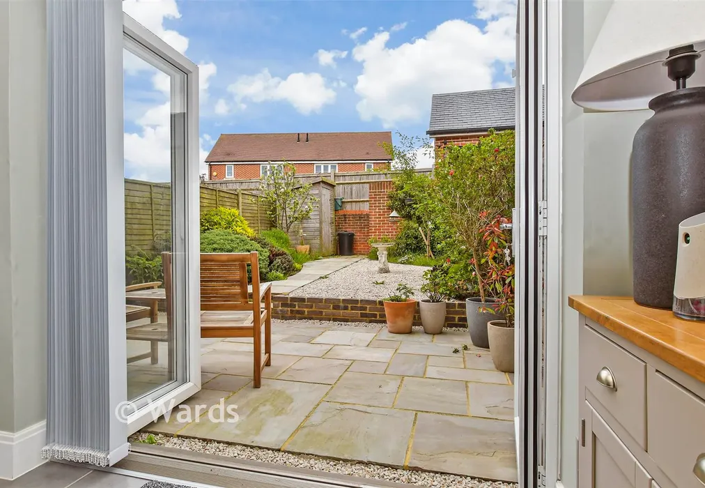External Lifestyle Photograph - Kestrel Grove, Whitfield, Kent - Wards of Kent