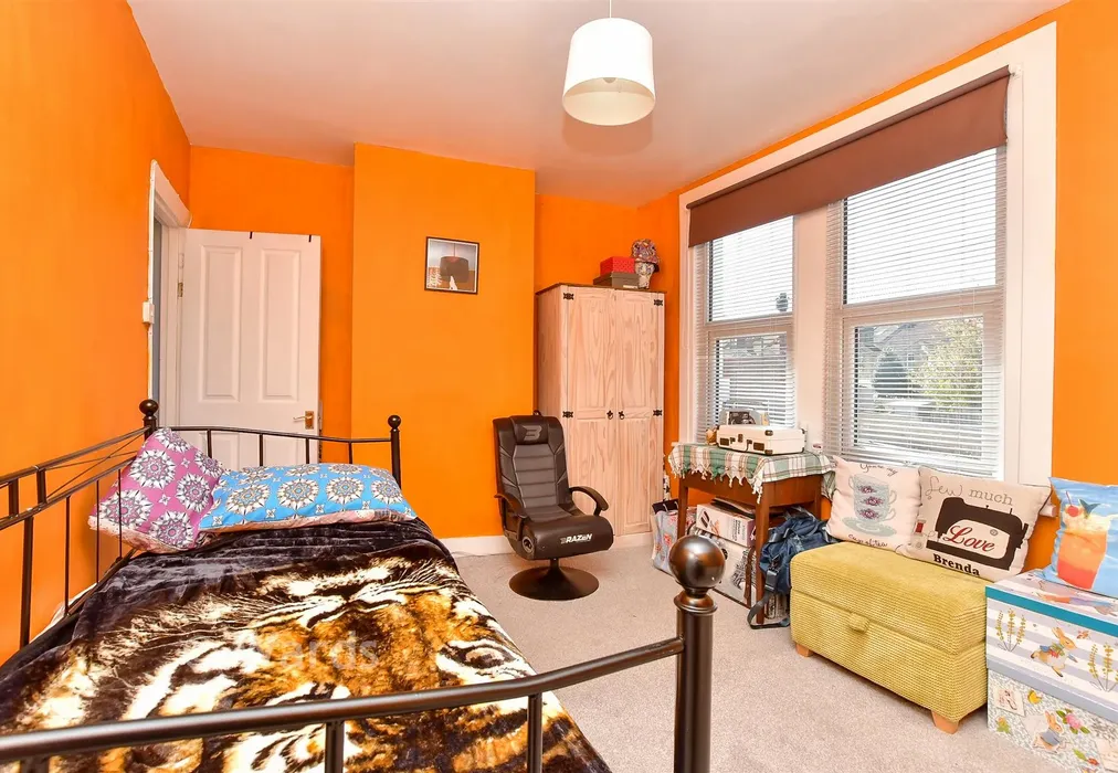 Bedroom 1 - Barnsole Road, Gillingham, Kent - Wards of Kent