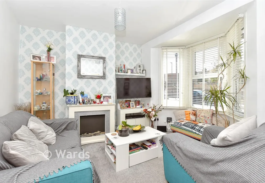 Lounge - Barnsole Road, Gillingham, Kent - Wards of Kent