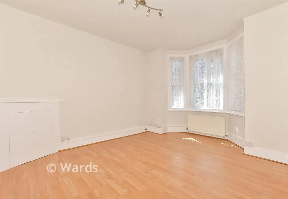Lounge - Gladstone Road, Folkestone, Kent - Wards of Kent