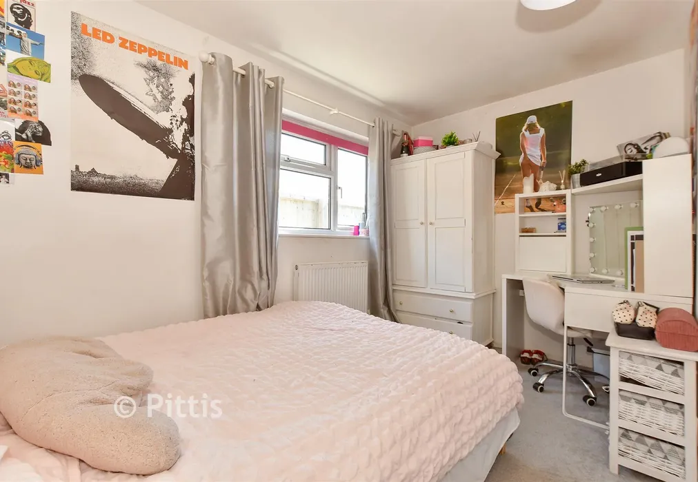 Bedroom 2 - Yaverland Close, Sandown, Isle of Wight - Wards of Kent