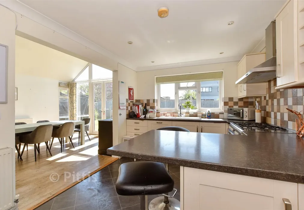 Kitchen - Yaverland Close, Sandown, Isle of Wight - Wards of Kent