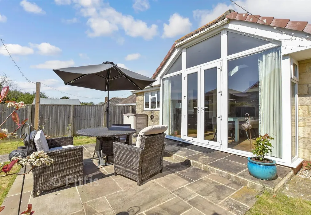 Rear Garden - Yaverland Close, Sandown, Isle of Wight - Wards of Kent