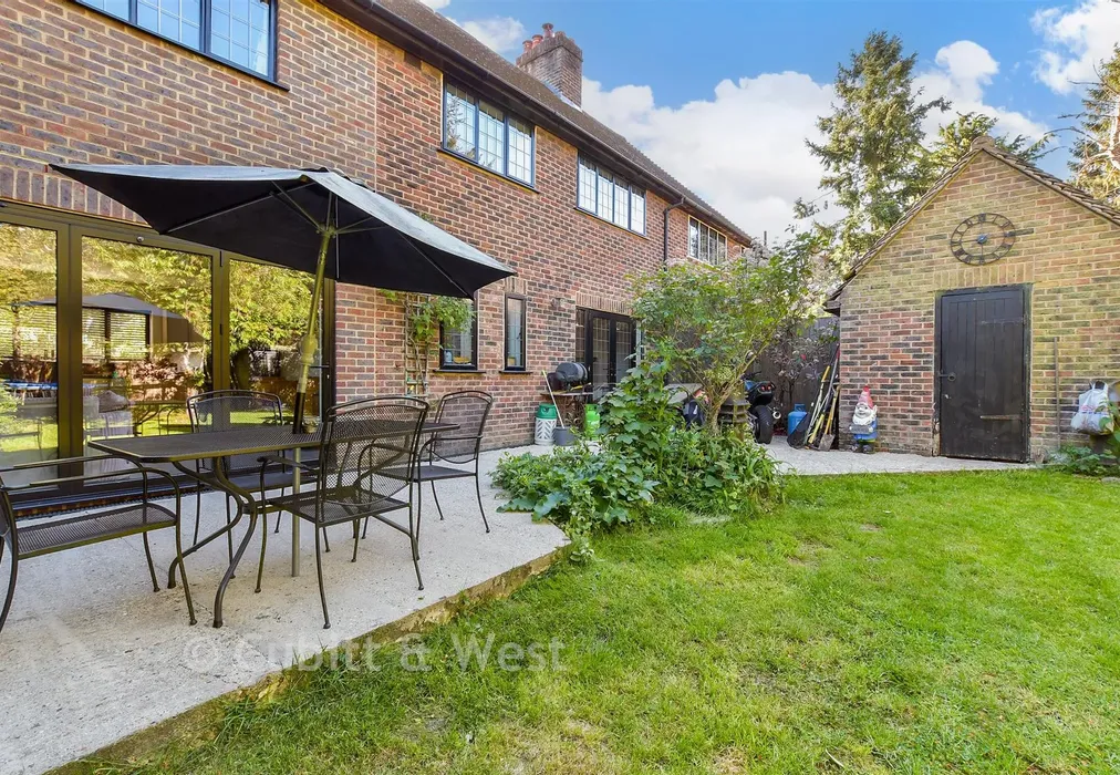 Rear Garden - Church Lane, Headley, Surrey - Wards of Kent