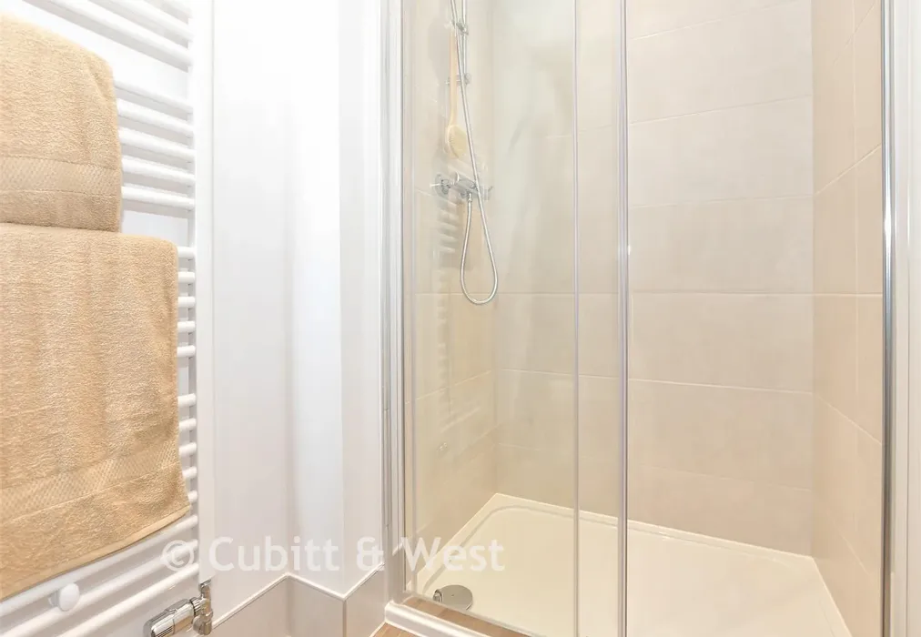 En-Suite - Willowhurst, Temple Gate, Burgess Hill, West Sussex - Wards of Kent