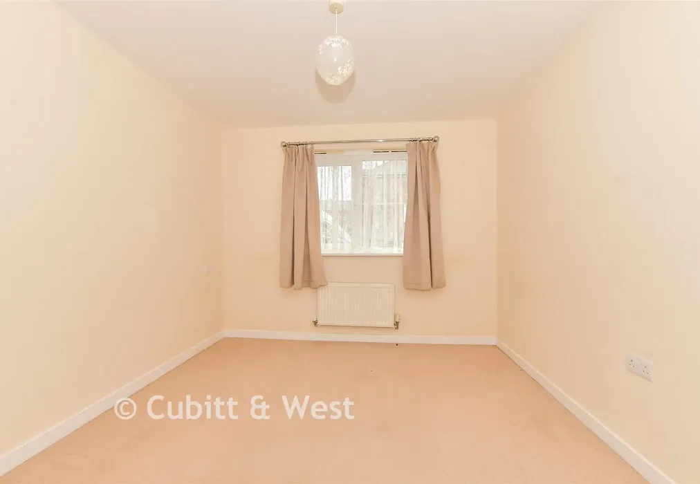 Bedroom 2 - Spiro Close, Pulborough, West Sussex - Wards of Kent