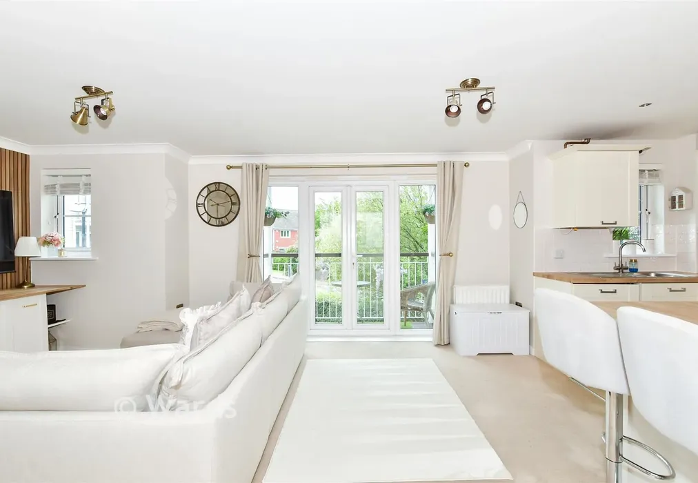 Kitchen/Living Area - Ingram Close, Larkfield, Aylesford, Kent - Wards of Kent