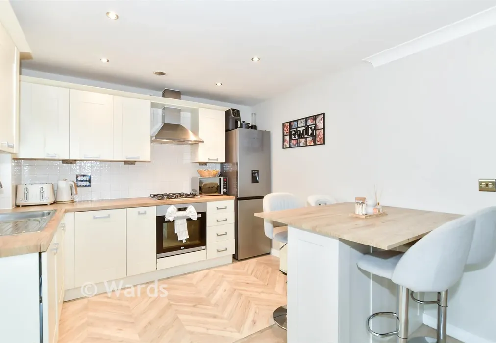 Kitchen/Living Area - Ingram Close, Larkfield, Aylesford, Kent - Wards of Kent