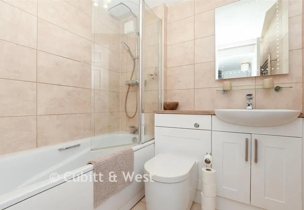 Bathroom - Willow Close, Beare Green, Surrey - Wards of Kent