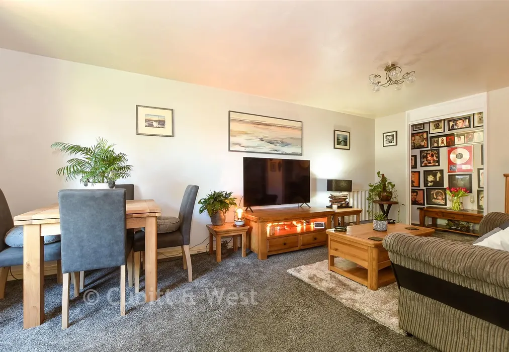 Lounge/Diner - Willow Close, Beare Green, Surrey - Wards of Kent