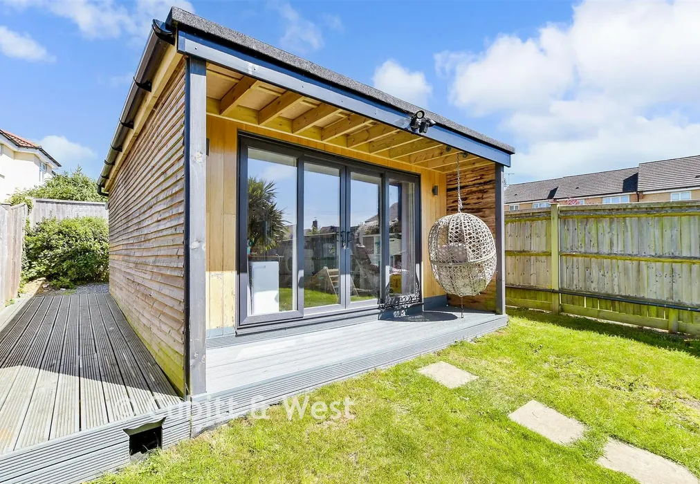 Workshop/Outbuildings - Sandcross Lane, Reigate, Surrey - Wards of Kent