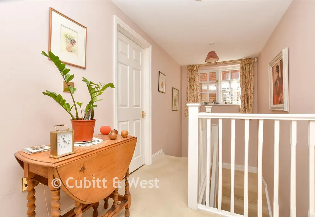 Landing - Wheelwright Court,Stane Street, Ockley, Surrey - Wards of Kent