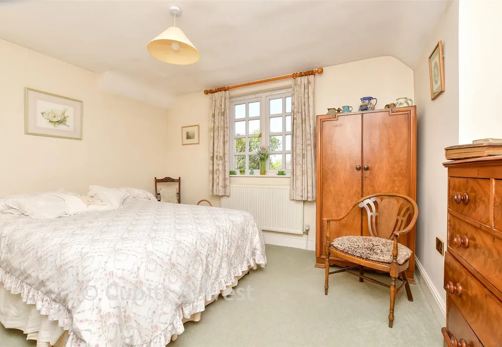 Bedroom 2 - Wheelwright Court,Stane Street, Ockley, Surrey - Wards of Kent