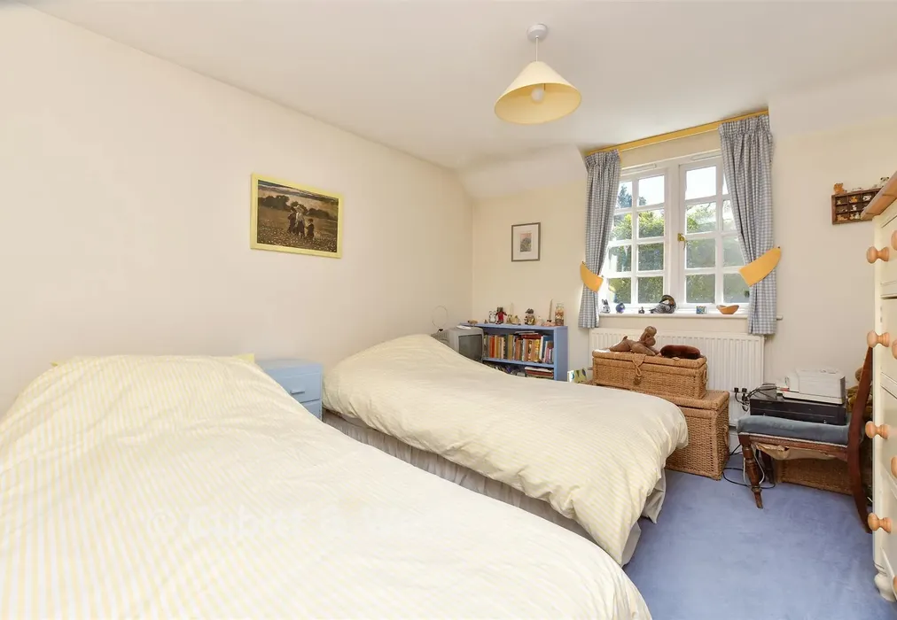 Bedroom 3 - Wheelwright Court,Stane Street, Ockley, Surrey - Wards of Kent