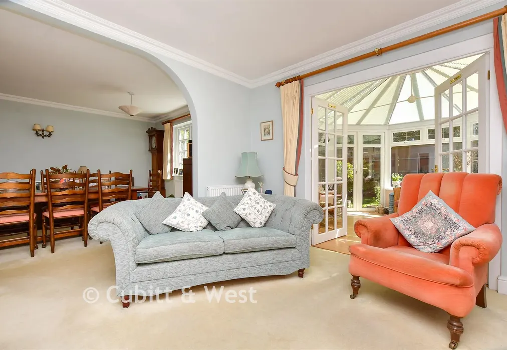 Lounge - Wheelwright Court,Stane Street, Ockley, Surrey - Wards of Kent