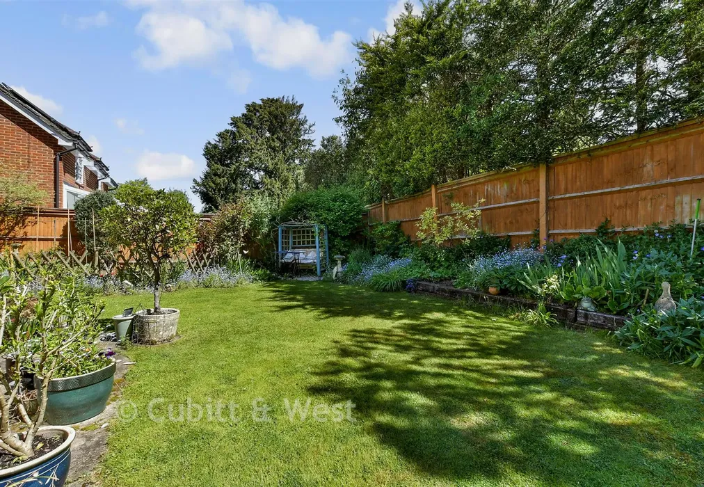 Rear Garden - Wheelwright Court,Stane Street, Ockley, Surrey - Wards of Kent