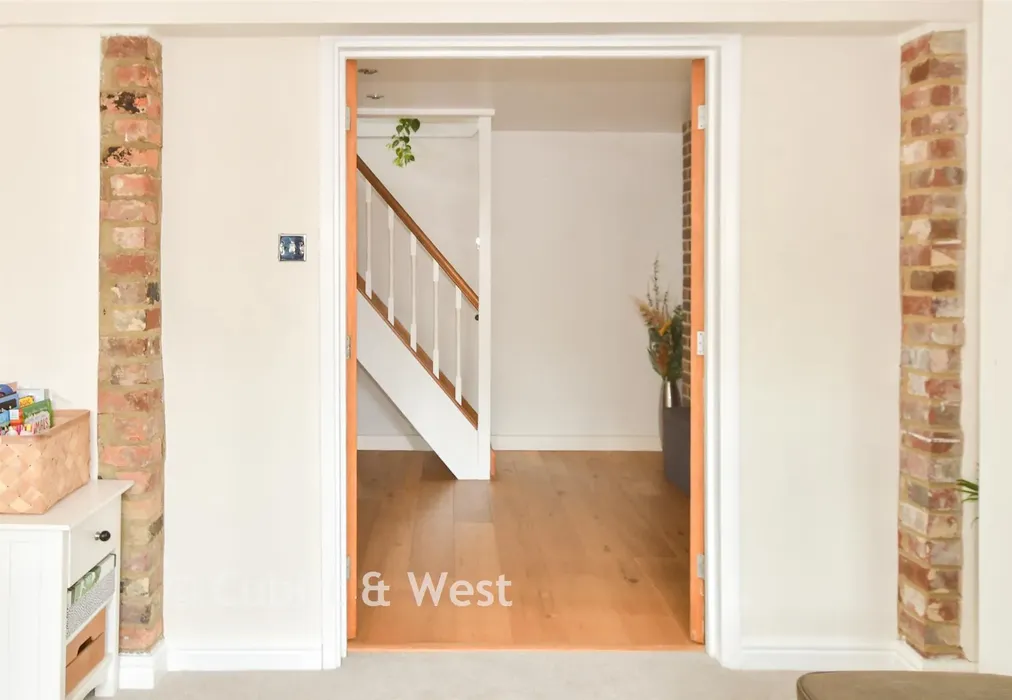 Internal Lifestyle Photograph - Crawley Road, Horsham, West Sussex - Wards of Kent