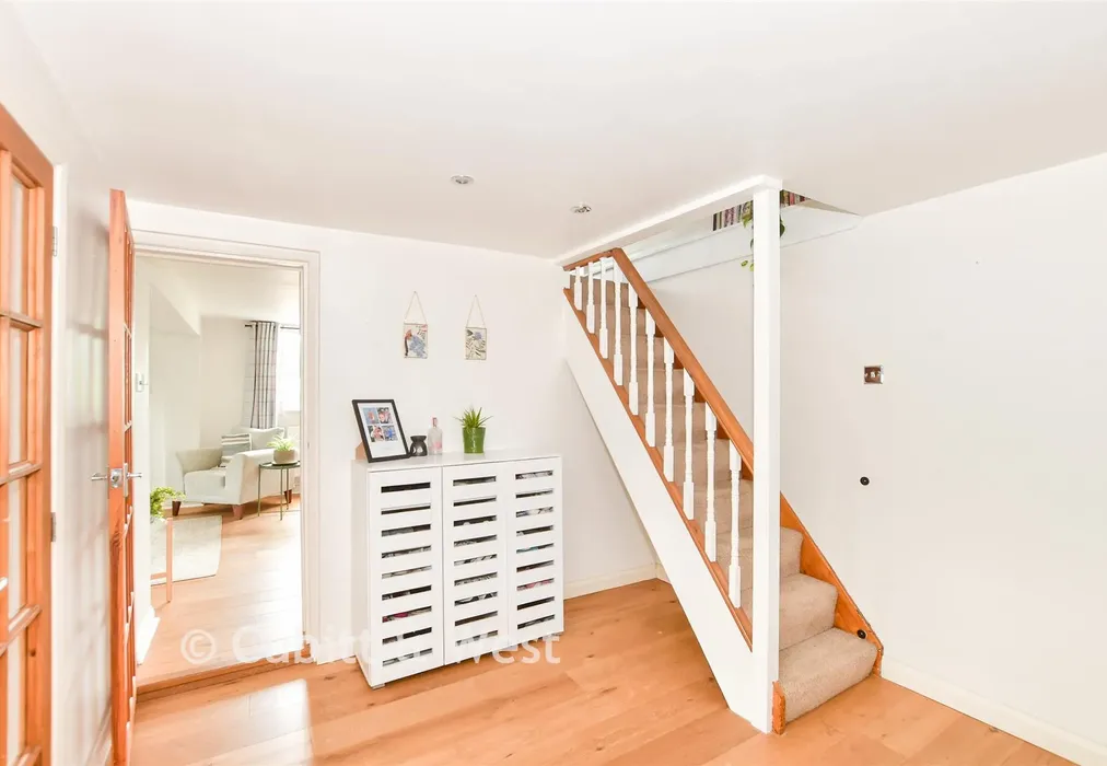 Hallway - Crawley Road, Horsham, West Sussex - Wards of Kent