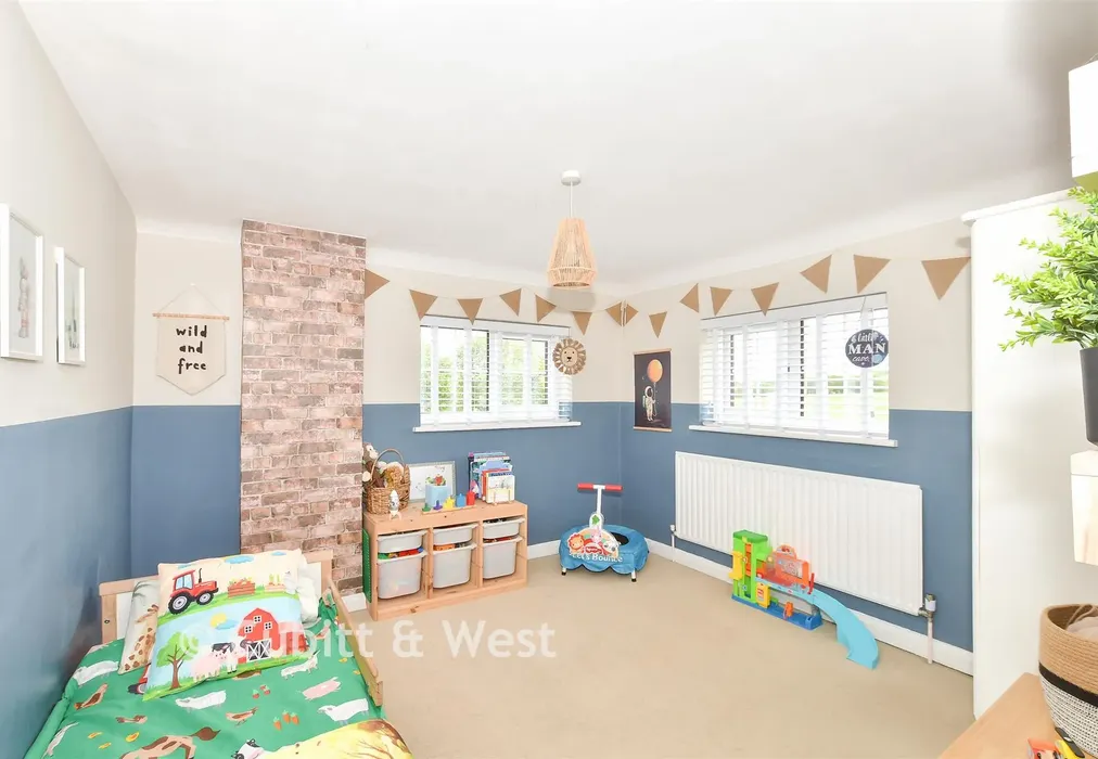 Bedroom 3 - Crawley Road, Horsham, West Sussex - Wards of Kent