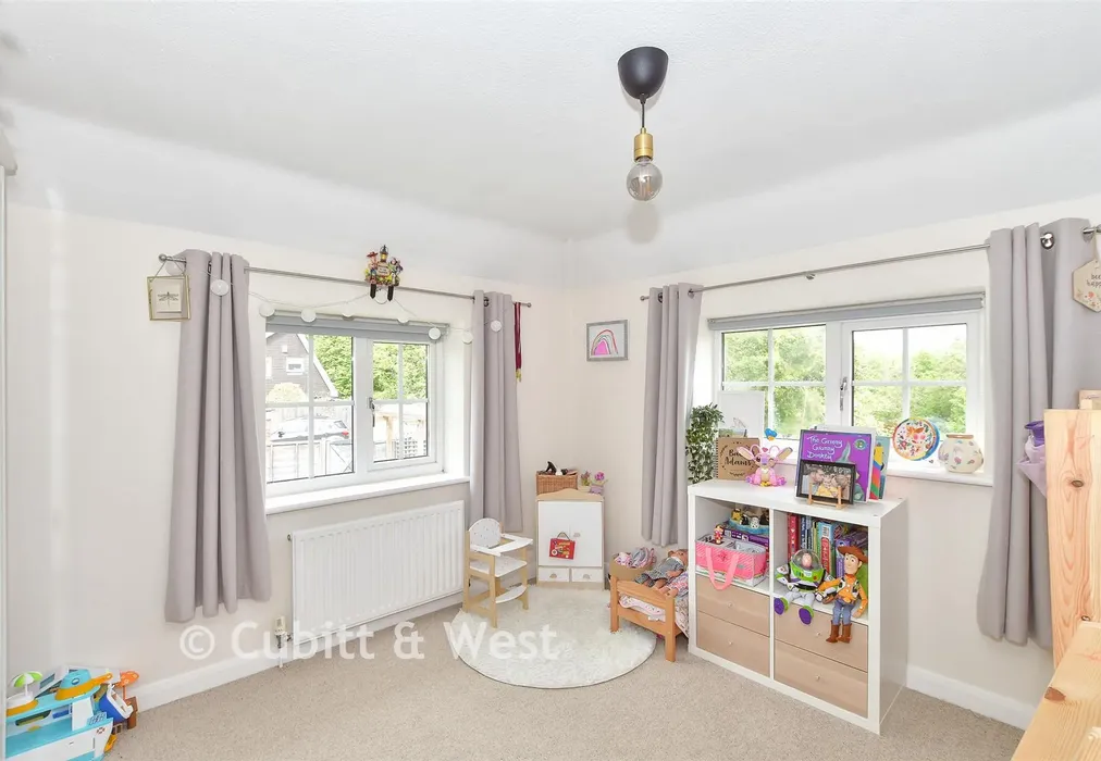 Bedroom 2 - Crawley Road, Horsham, West Sussex - Wards of Kent
