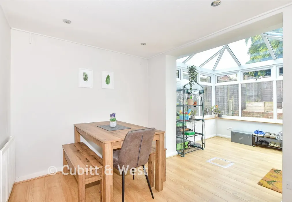 Kitchen/Diner - Crawley Road, Horsham, West Sussex - Wards of Kent