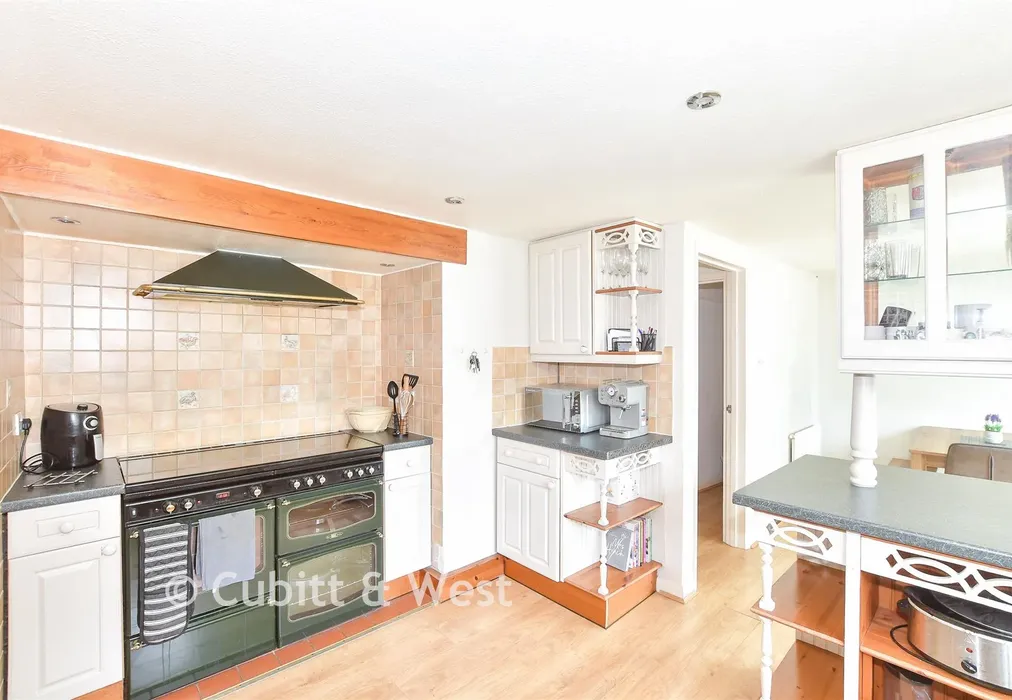 Kitchen/Diner - Crawley Road, Horsham, West Sussex - Wards of Kent