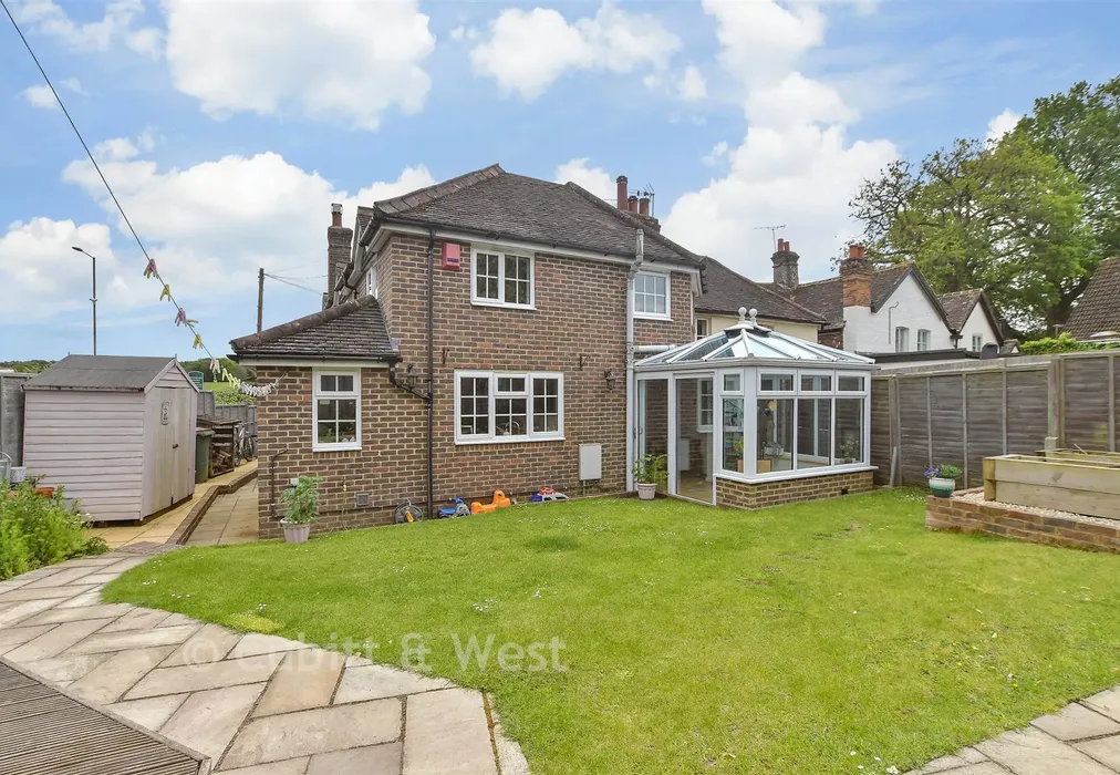 Rear Garden - Crawley Road, Horsham, West Sussex - Wards of Kent