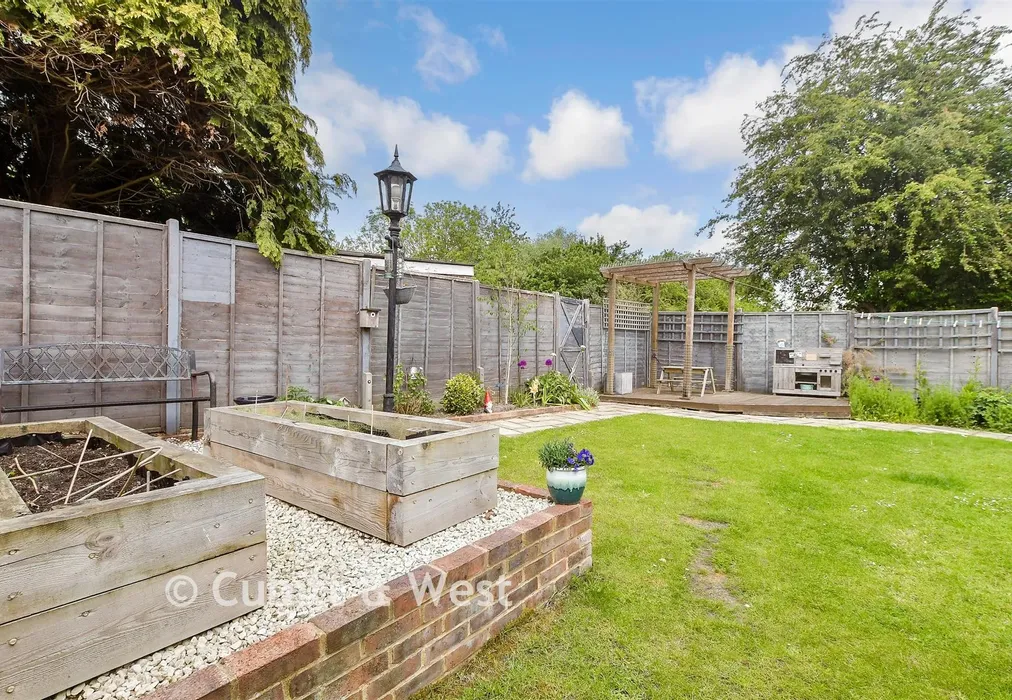 Rear Garden - Crawley Road, Horsham, West Sussex - Wards of Kent