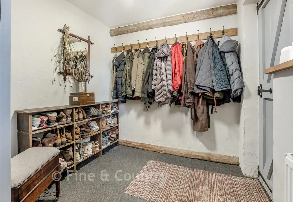 Internal - Moat Lane, Sedlescombe, East Sussex - Wards of Kent