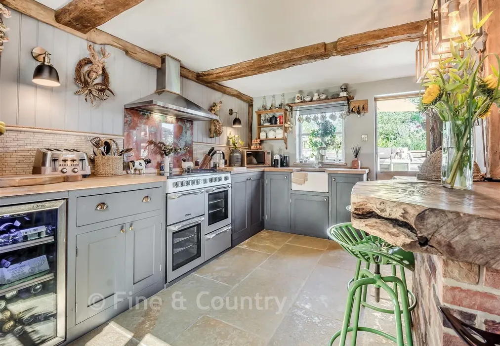 Kitchen - Moat Lane, Sedlescombe, East Sussex - Wards of Kent