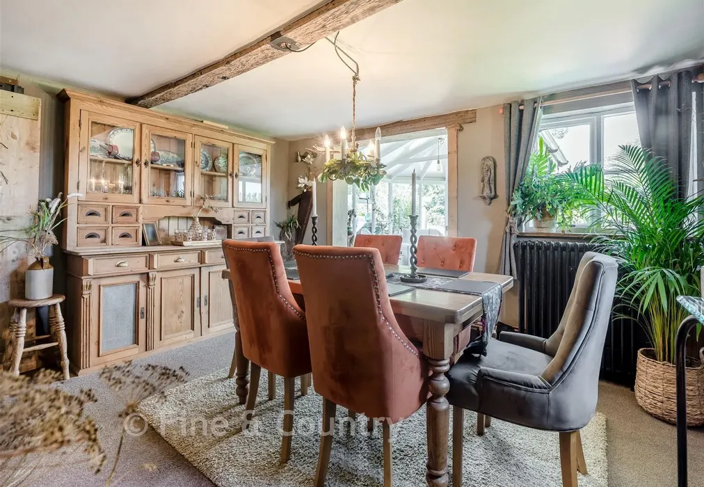 Dining Room - Moat Lane, Sedlescombe, East Sussex - Wards of Kent