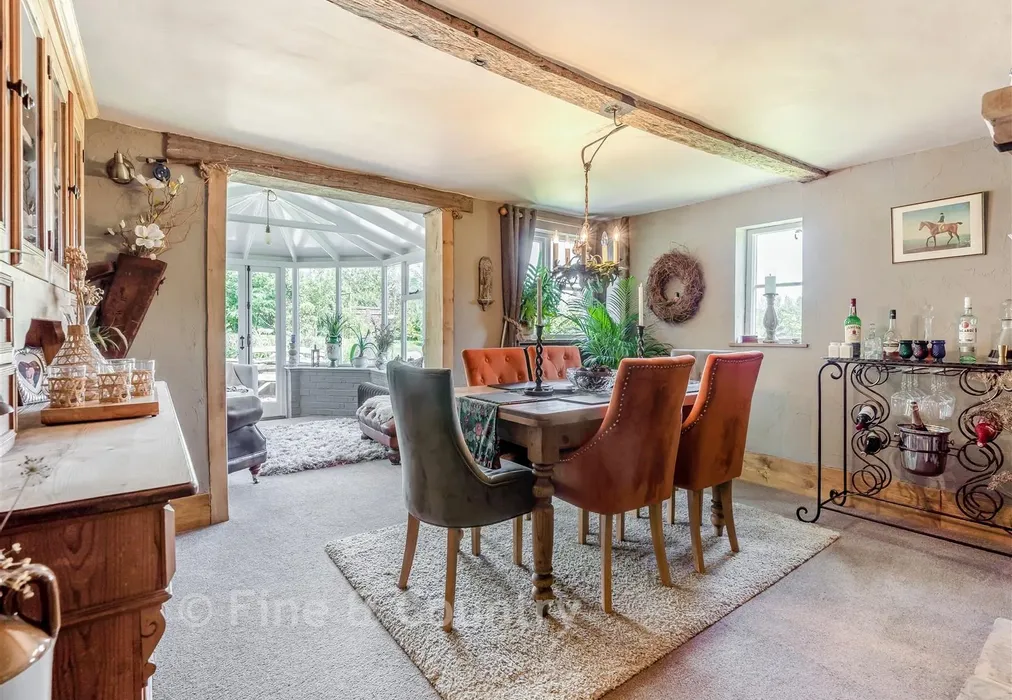 Dining Room - Moat Lane, Sedlescombe, East Sussex - Wards of Kent