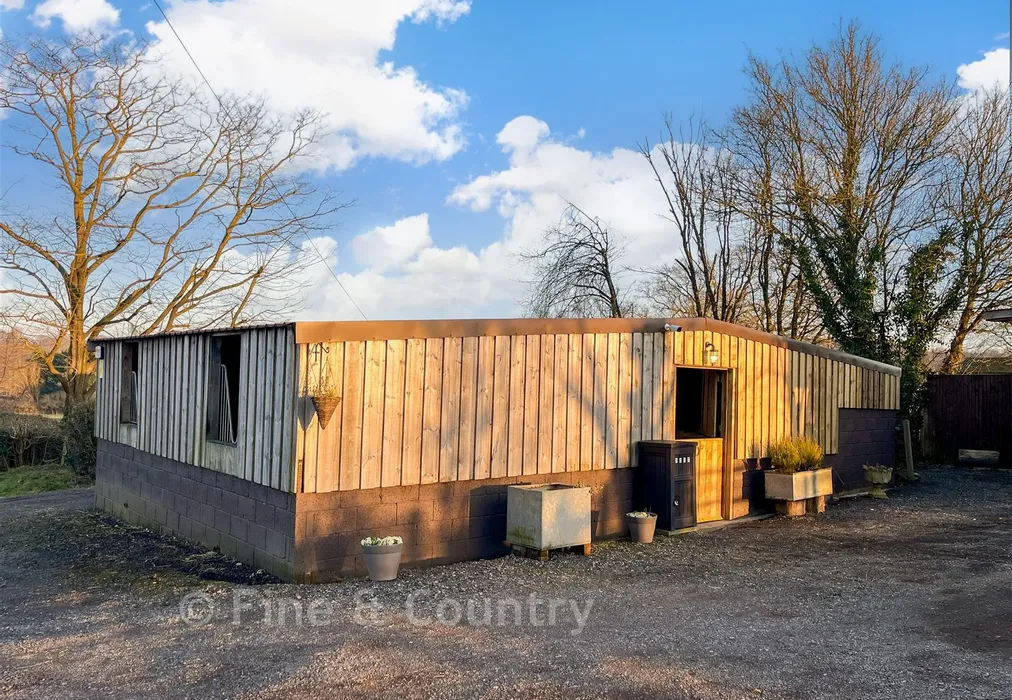 External - Moat Lane, Sedlescombe, East Sussex - Wards of Kent
