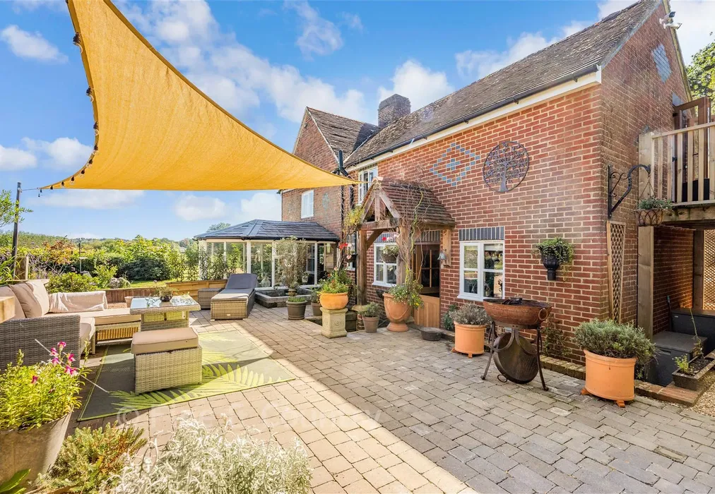 External Patio - Moat Lane, Sedlescombe, East Sussex - Wards of Kent