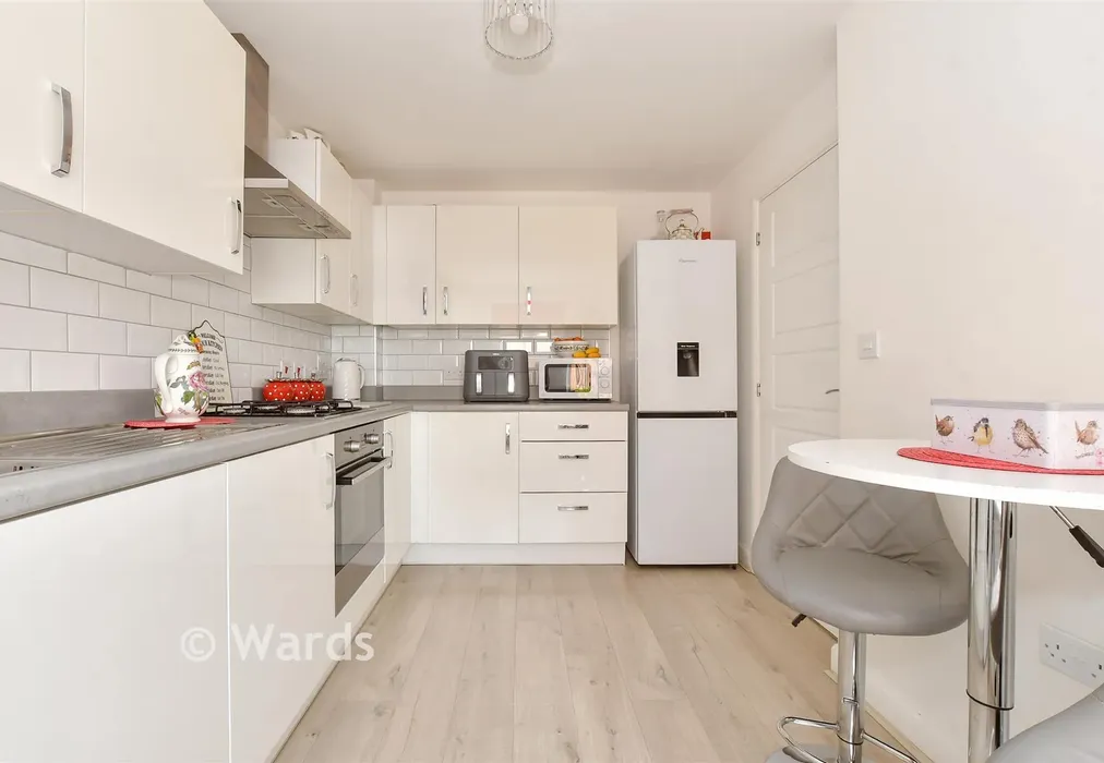 Kitchen - Argus Way, Hythe, Kent - Wards of Kent