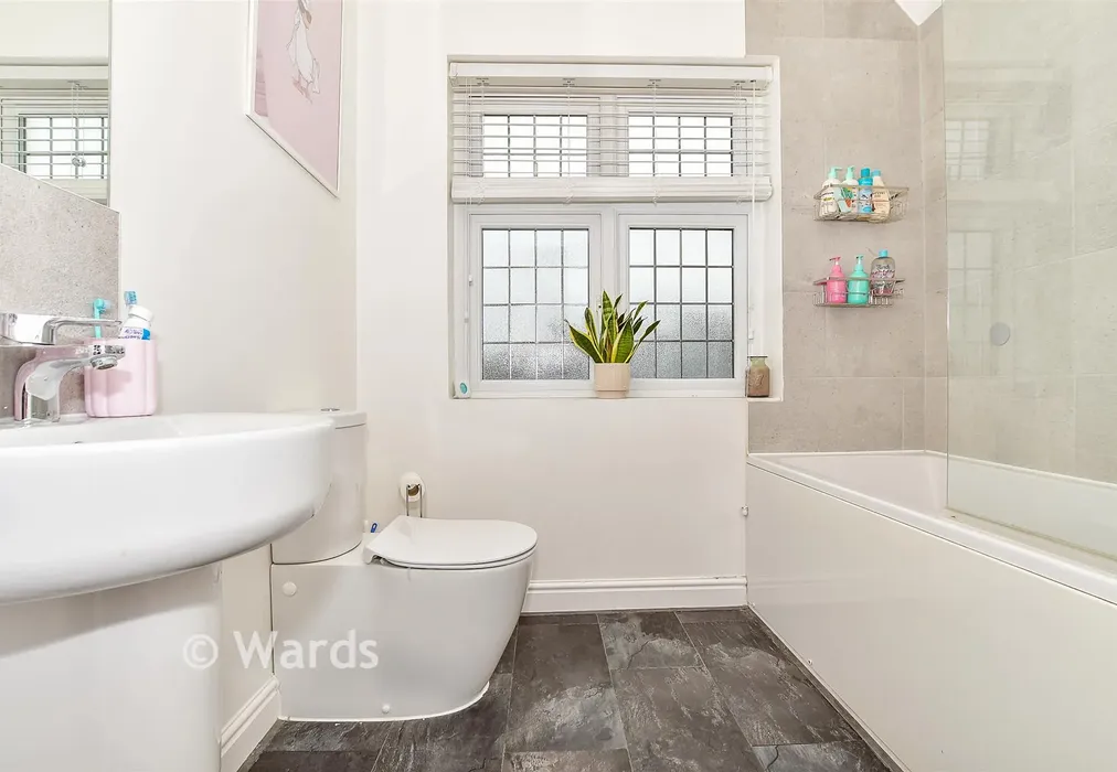 Bathroom - Admiral Way, Marden, Kent - Wards of Kent